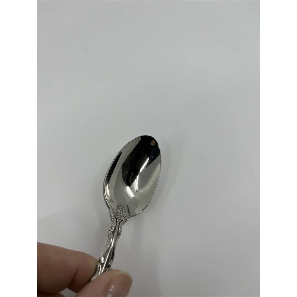 Oneida DA VINCI Stainless Heirloom Cube Marked Silverware Spoon 6.25